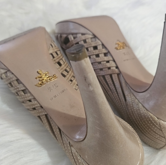 Prada Leather Heels - Picture 7 of 10